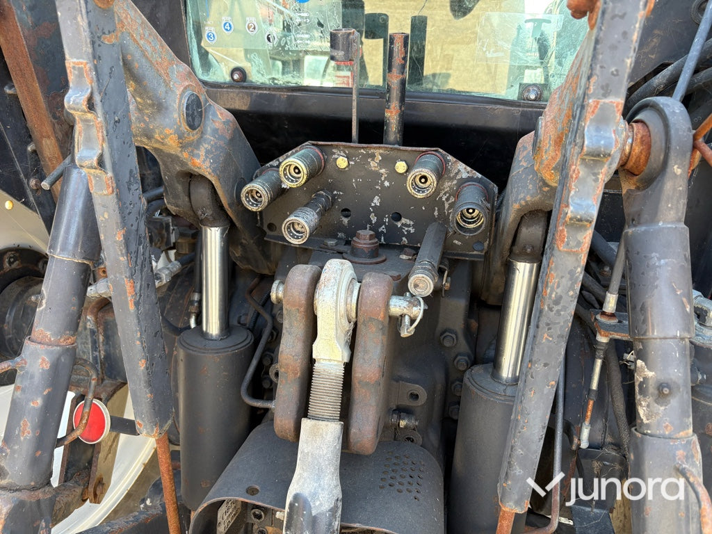 Traktor - Valmet 6850-4 med frontlyft