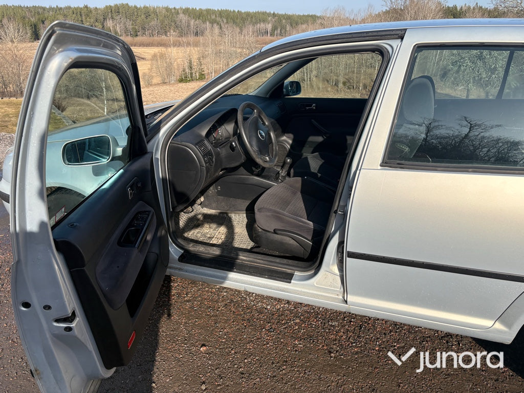 Personbil - Volkswagen Golf IV 1.6