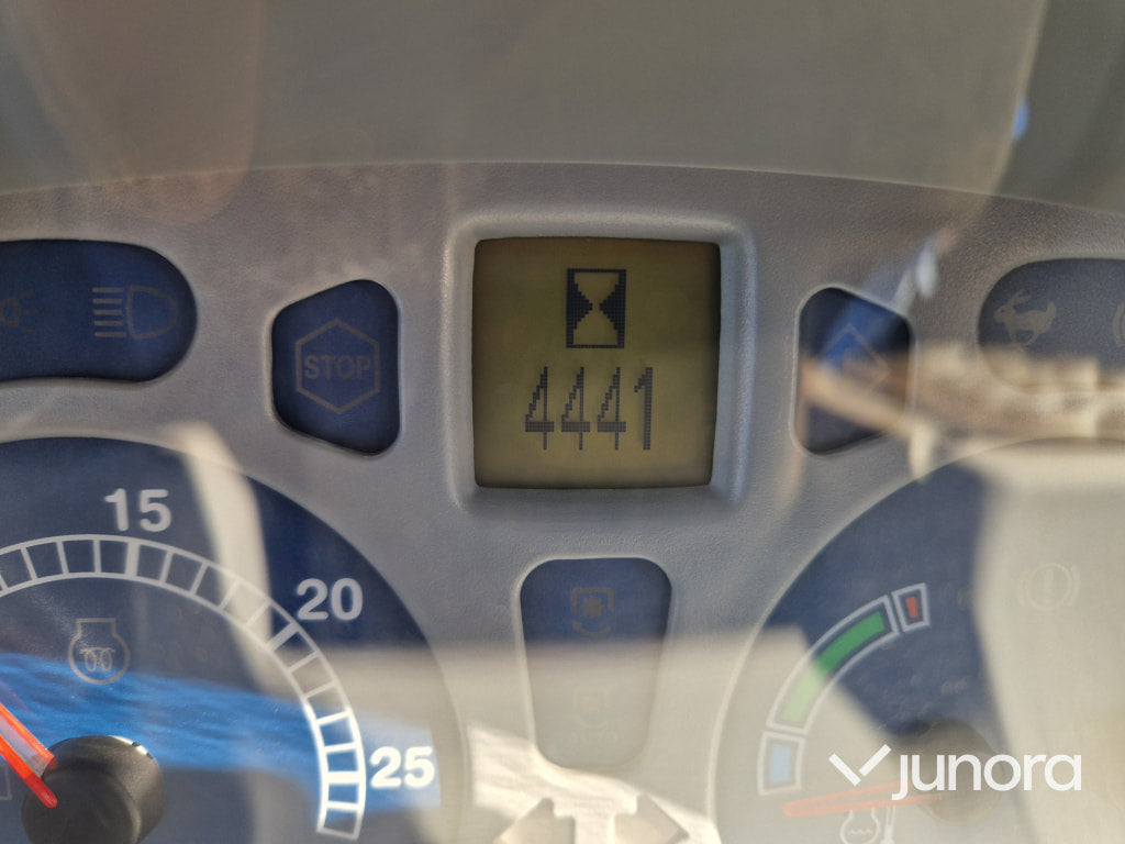 Traktor - New Holland, T5070
