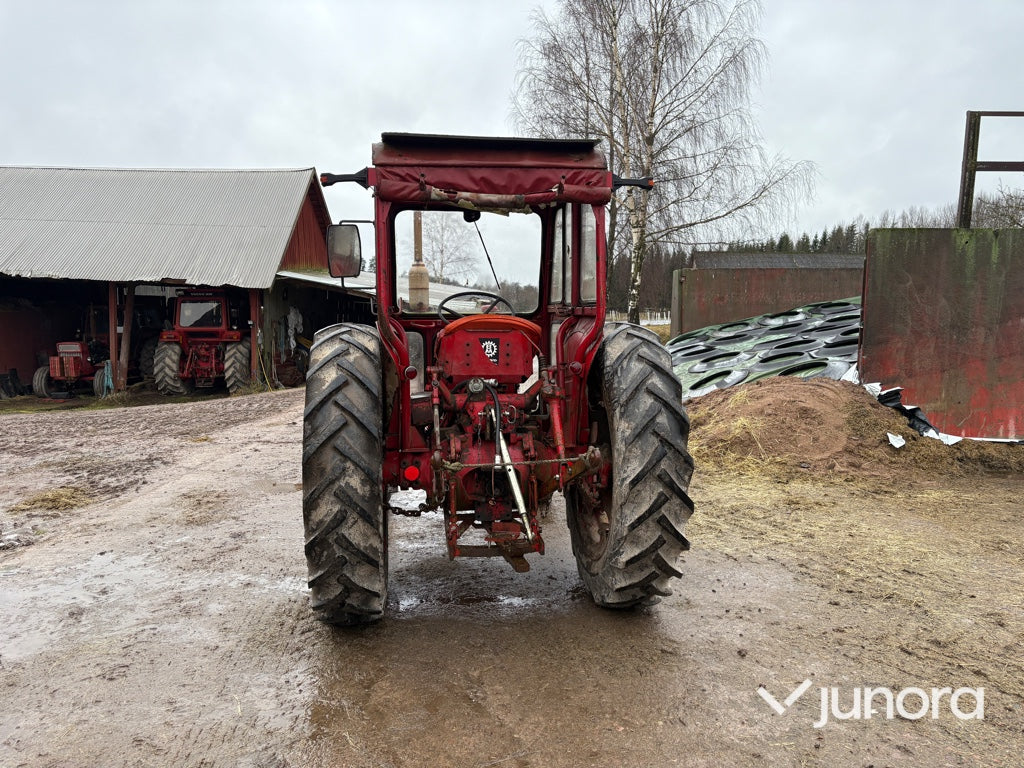 Traktor - Volvo BM T-400