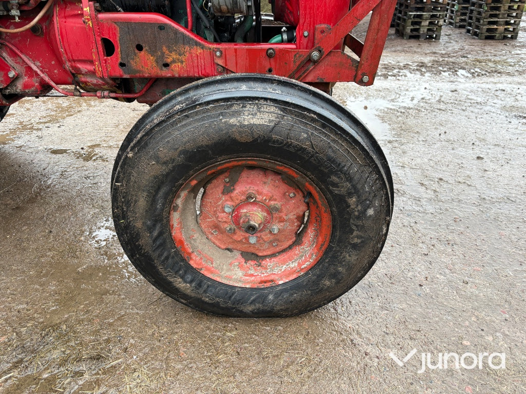 Traktor - Volvo BM T-400
