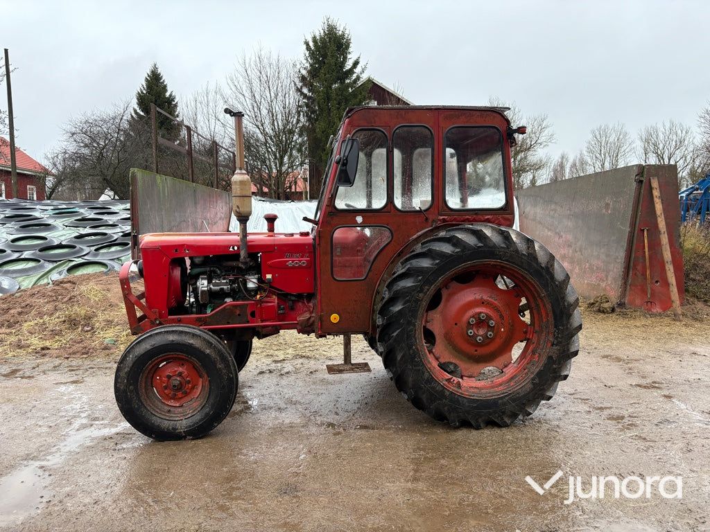 Traktor - Volvo BM T-400