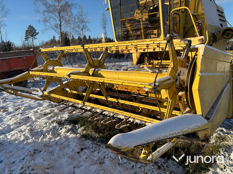 Skördetröska - New Holland Clayson 1520