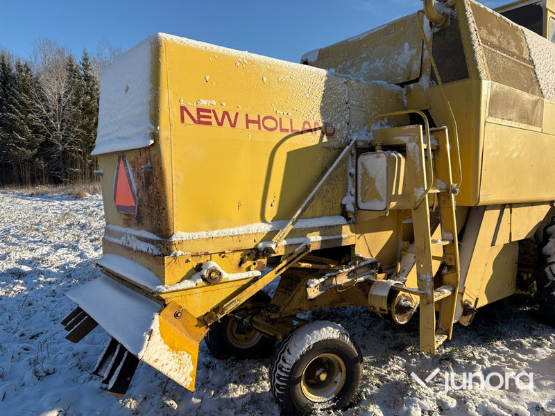 Skördetröska - New Holland Clayson 1520