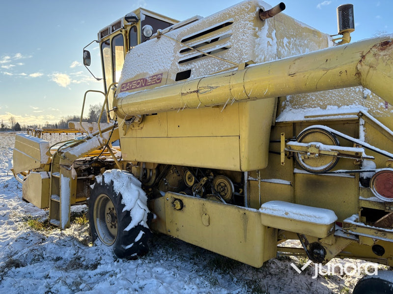 Skördetröska - New Holland Clayson 1520