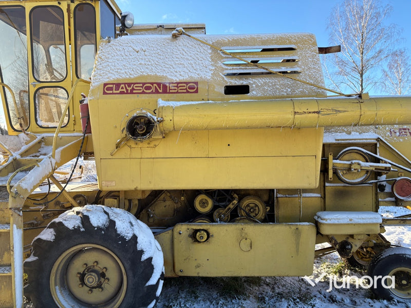 Skördetröska - New Holland Clayson 1520