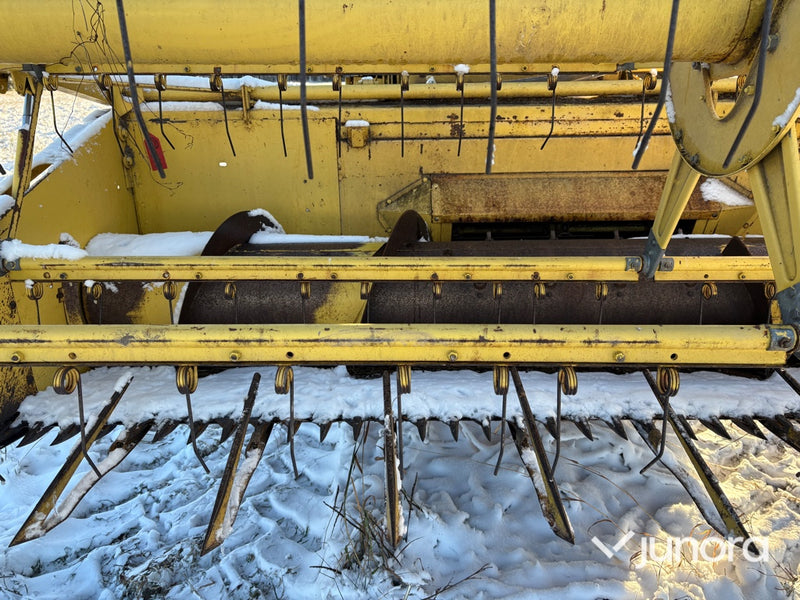 Skördetröska - New Holland Clayson 1520