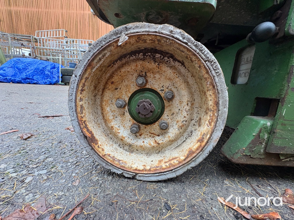 Saxlift – JLG Industries 1932-E