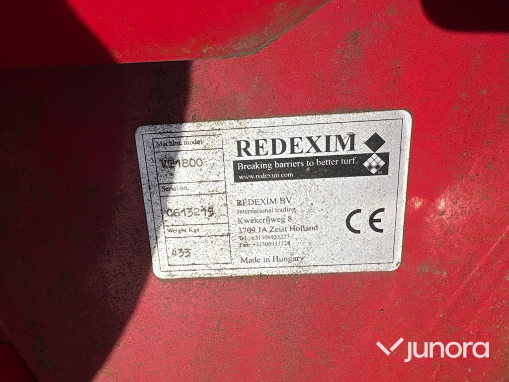 Konstgräsrengörare - Redexim VT 1800