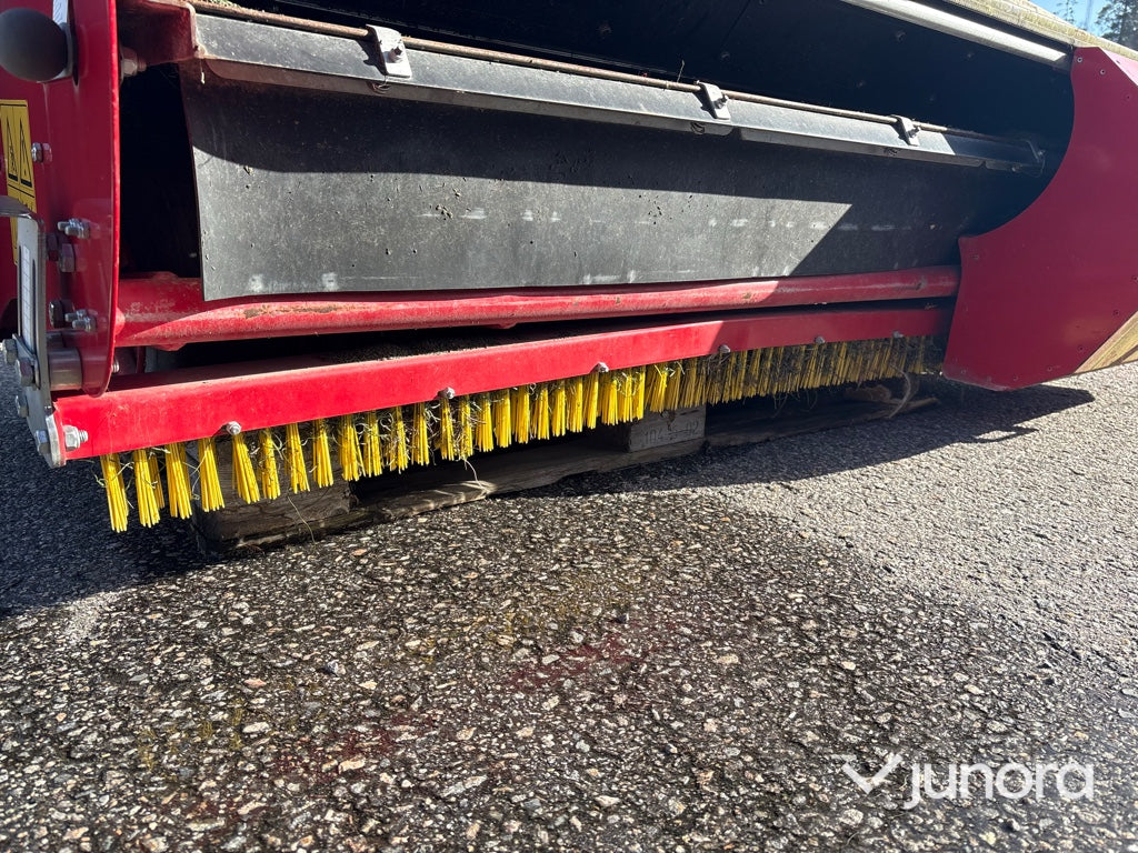 Konstgräsrengörare - Redexim VT 1800