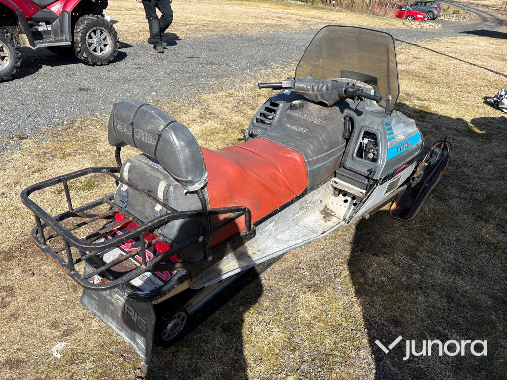 Snöskoter - Polaris, Indy Trail SKS