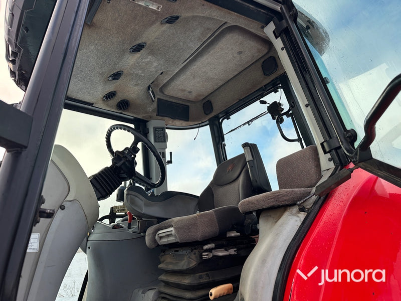 Traktor – Massey Ferguson 6490 med lastare