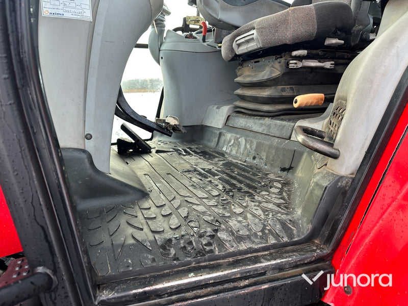 Traktor – Massey Ferguson 6490 med lastare