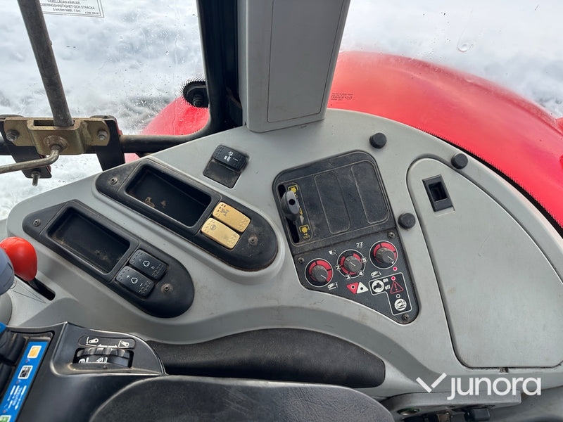 Traktor – Massey Ferguson 6490 med lastare