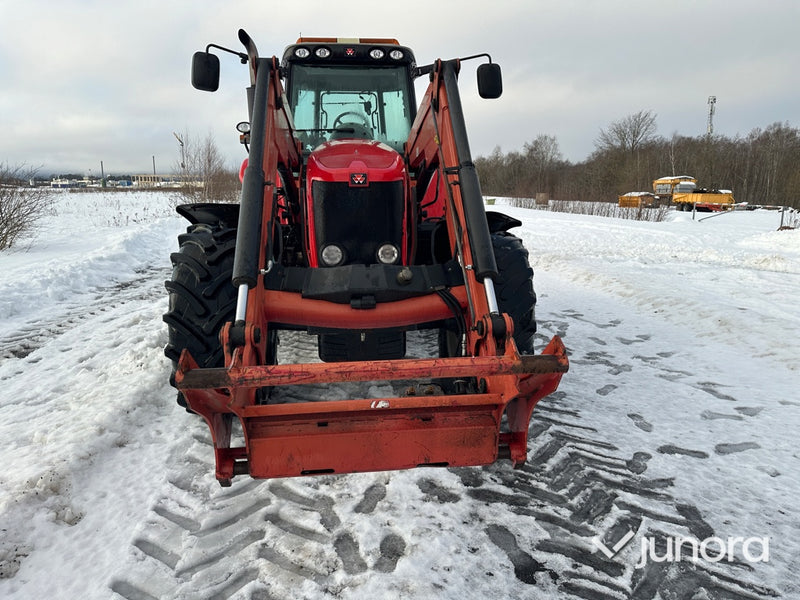 Traktor – Massey Ferguson 6490 med lastare