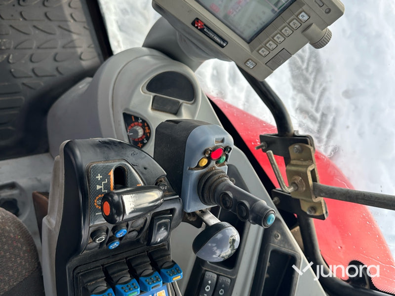 Traktor – Massey Ferguson 6490 med lastare