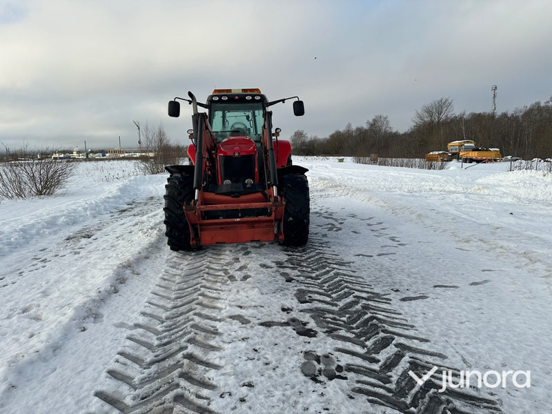 Traktor – Massey Ferguson 6490 med lastare