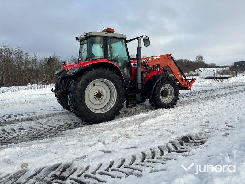 Traktor – Massey Ferguson 6490 med lastare