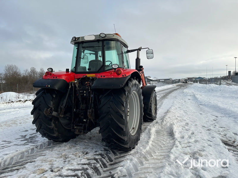 Traktor – Massey Ferguson 6490 med lastare