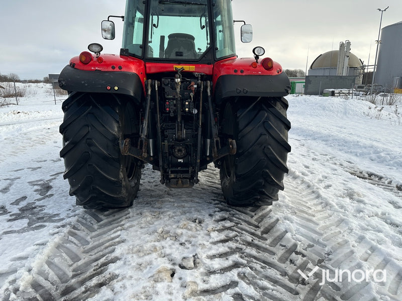 Traktor – Massey Ferguson 6490 med lastare