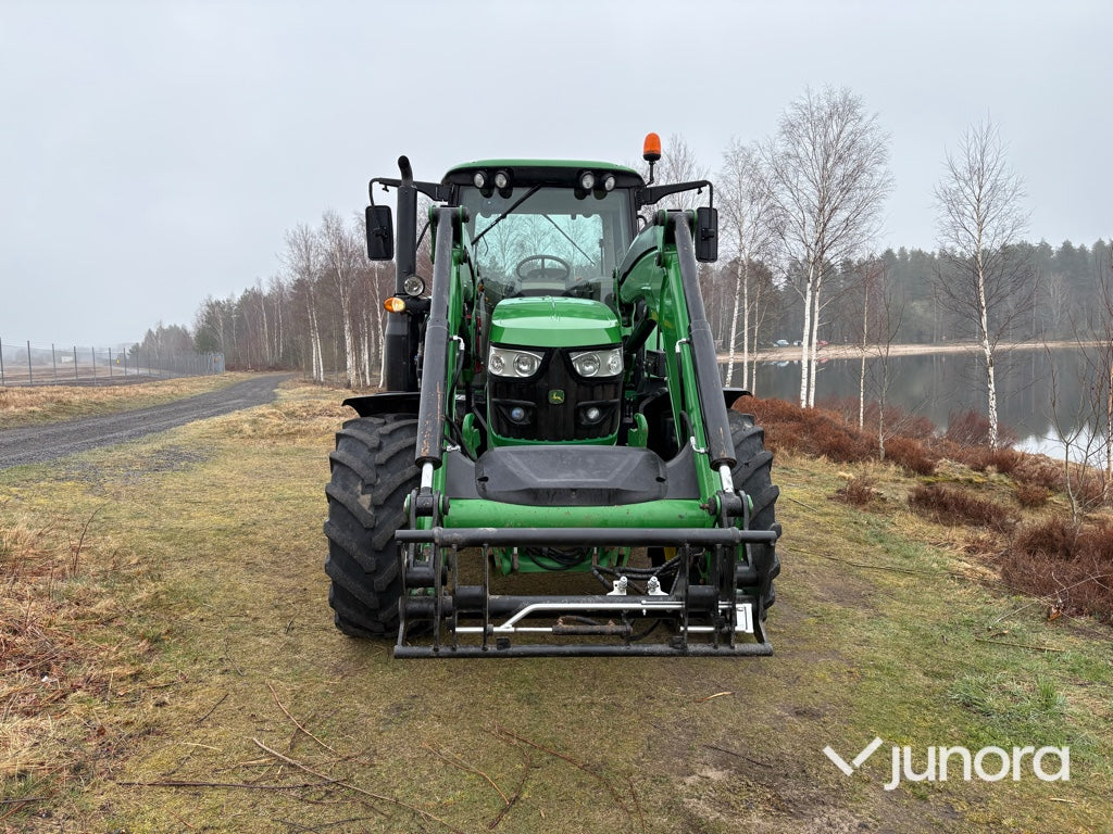 Traktor - John Deere 6130M med lastare & frontlyft