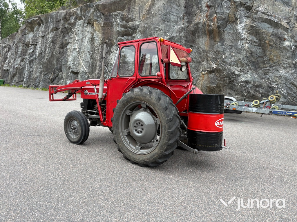 Traktor - Massey Ferguson 135