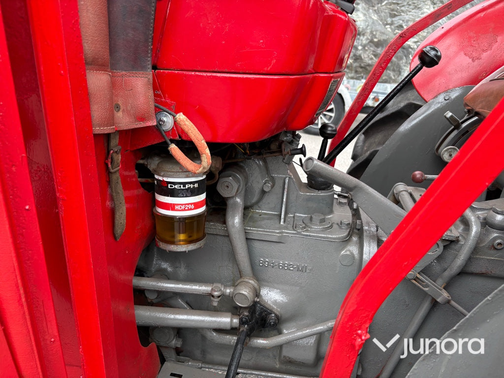 Traktor - Massey Ferguson 135