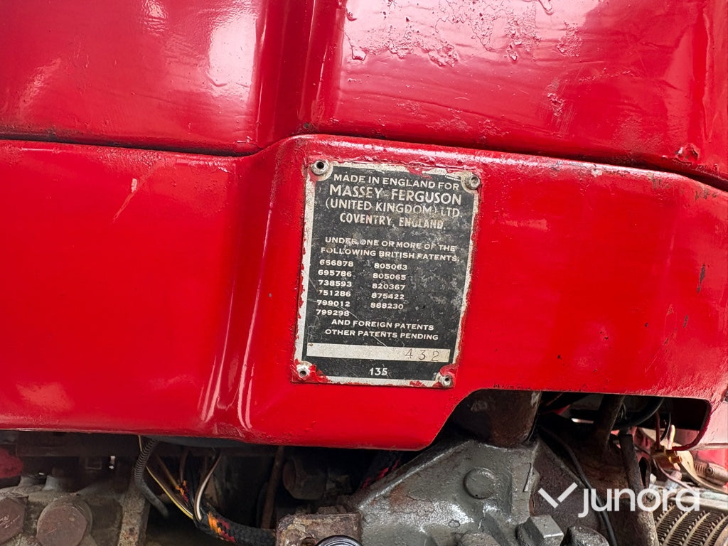 Traktor - Massey Ferguson 135