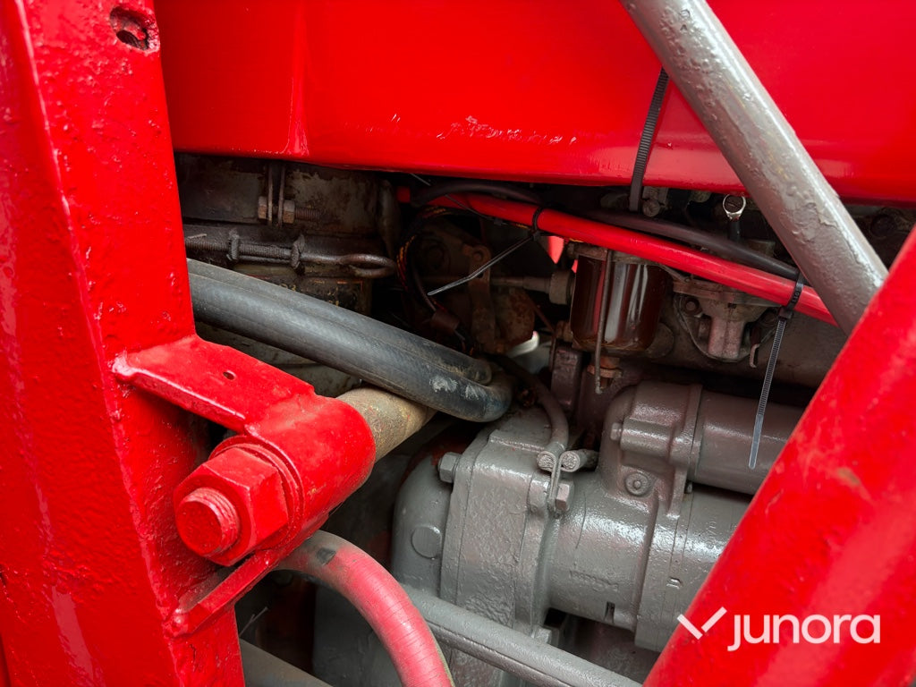Traktor - Massey Ferguson 135