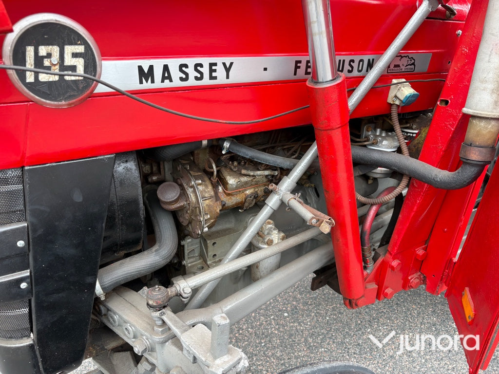 Traktor - Massey Ferguson 135