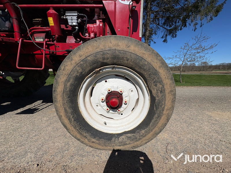 Traktor - McCormick International, B 614