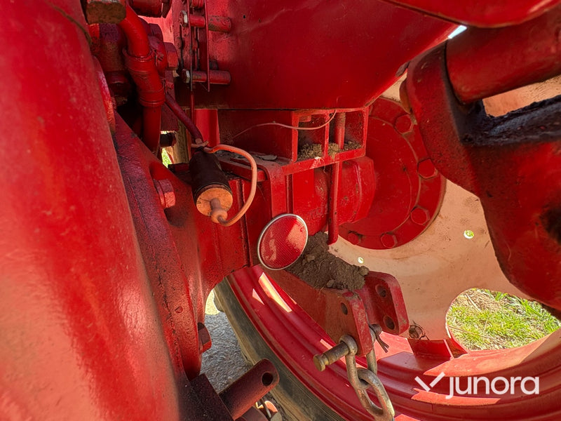 Traktor - McCormick International, B 614