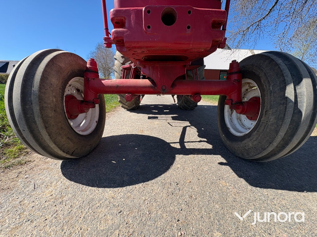 Traktor - McCormick International, B 614