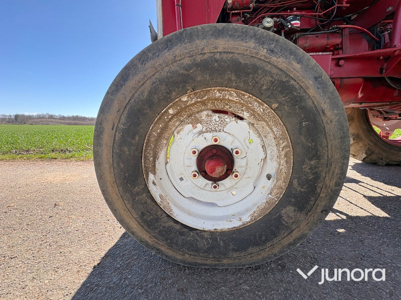 Traktor - McCormick International, B 614