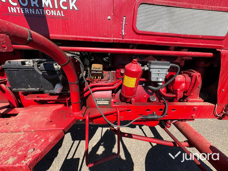 Traktor - McCormick International, B 614