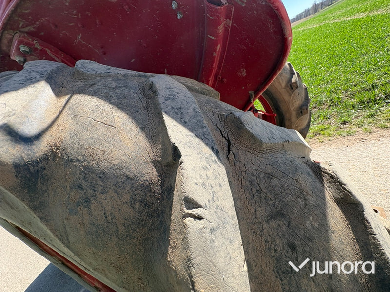 Traktor - McCormick International, B 614