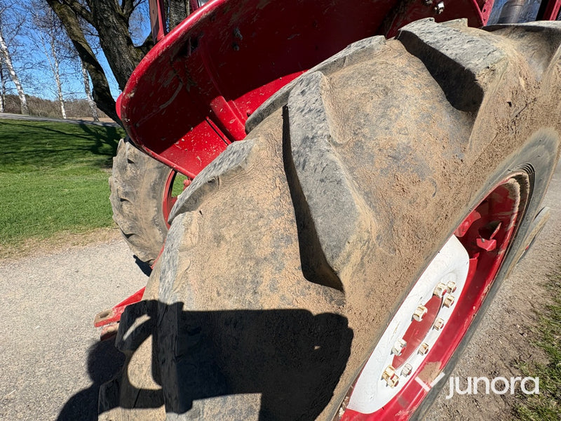 Traktor - McCormick International, B 614