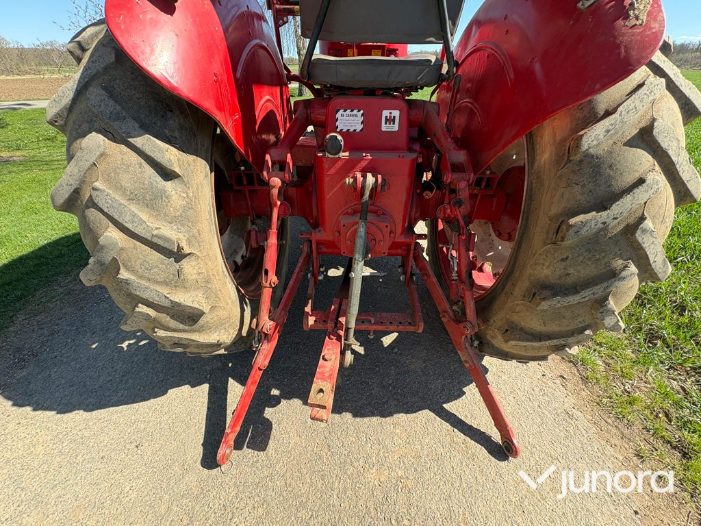 Traktor - McCormick International, B 614