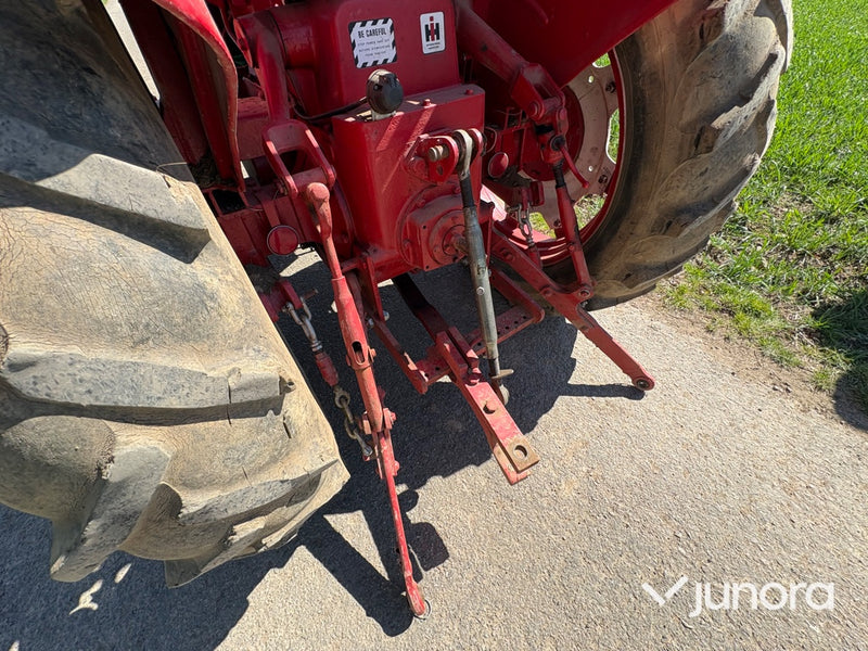 Traktor - McCormick International, B 614