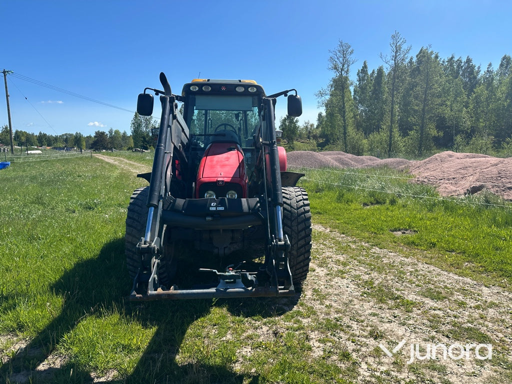 Traktor - Massey Fergusson, MF6455