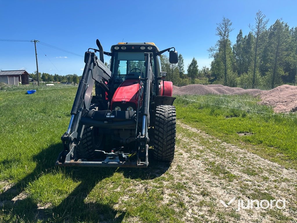 Traktor - Massey Fergusson, MF6455