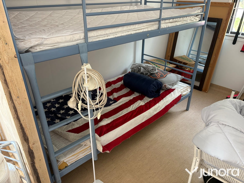 Personalbod med säng & toalett