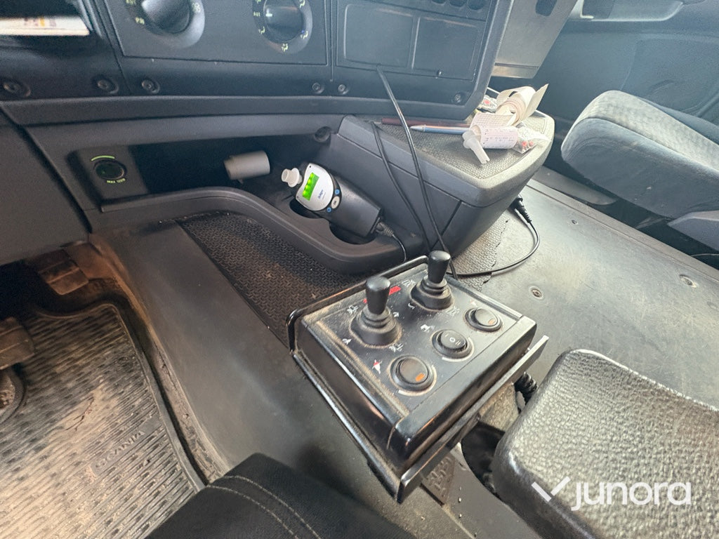 Lastväxlare- Scania G440LB8X4*4HSA