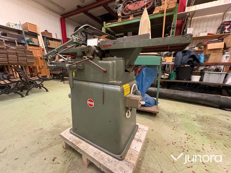 Planhyvel med spånsug – Wåhlström & Co / Kity