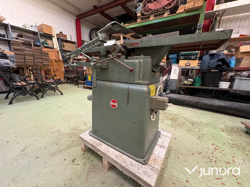 Planhyvel med spånsug – Wåhlström & Co / Kity