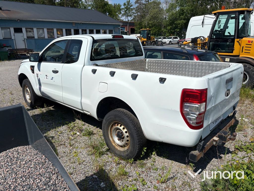 Pickup - Ford, Ranger, Hilltip redskap