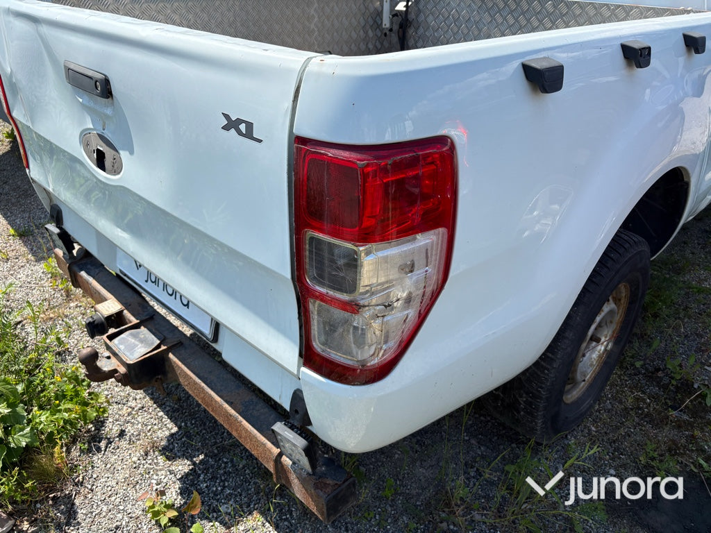 Pickup - Ford, Ranger, Hilltip redskap