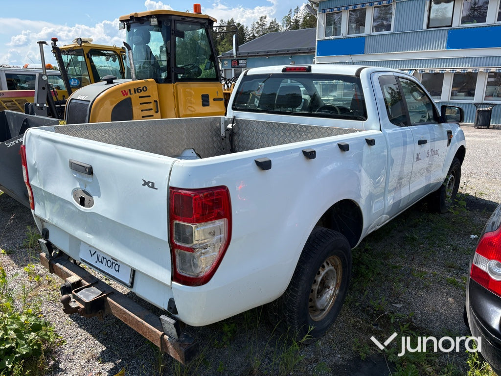 Pickup - Ford, Ranger, Hilltip redskap