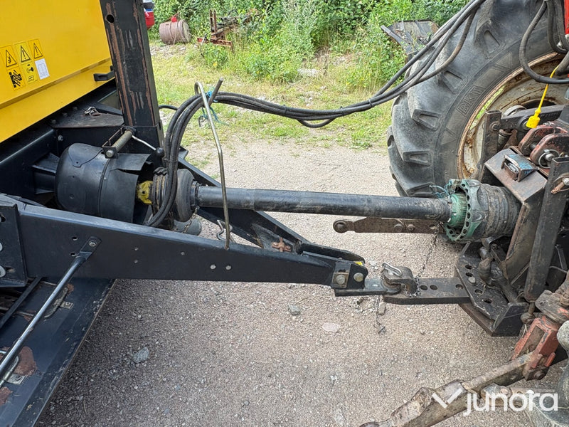 Rundbalspress New Holland BR6090