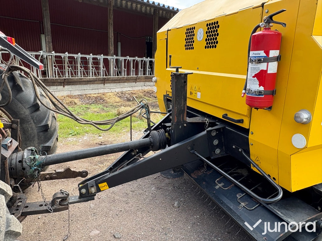 Rundbalspress - New Holland, BR6090